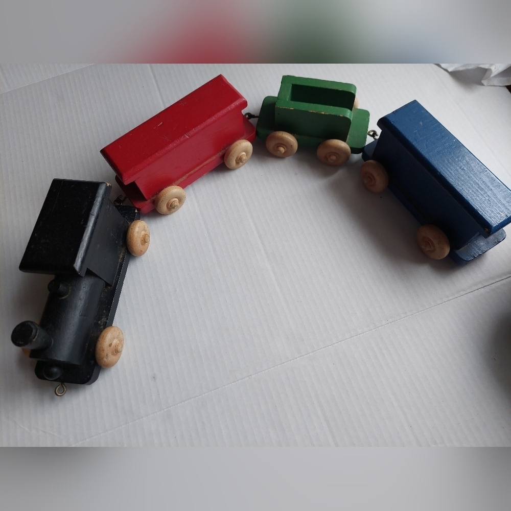 Wooden Toy Playset Minimalist Train Engine Primary Colors